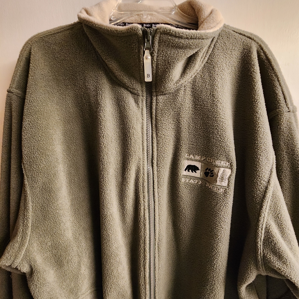 BasiX CAMP CREEK STATE PARK Olive Green Fleece Zip-Up Jacket with Beige Collar